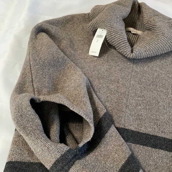 Banana Republic turtleneck cape sweater. Brown with black stripes. Size S. New. - Picture 5 of 6